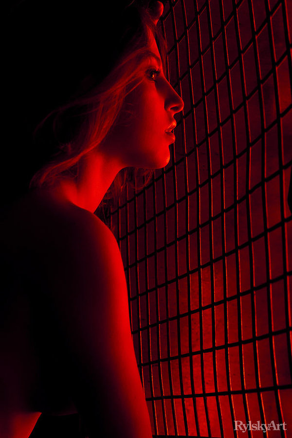  Рина, 24 года, 0 размер груди